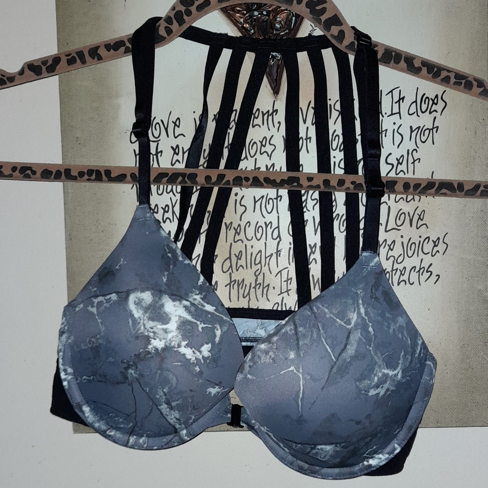 Victoria Sectet PINK - Picture 3 of 4